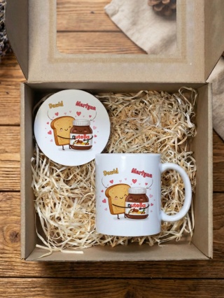 Zestaw prezentowy tost i Nutella - kubek i podkładka z dowolnymi imionami