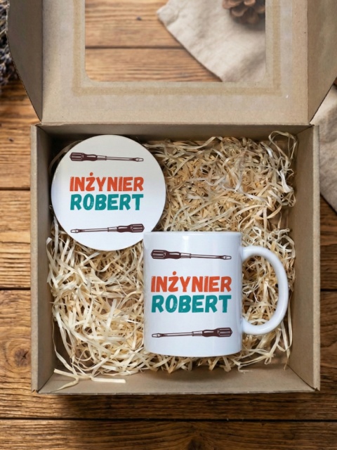 Zestaw prezentowy Inżynier z dowolnym imieniem - kubek i podkładka