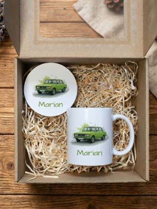 Zestaw prezentowy Duży Fiat 125p - kubek i podkładka z dowolnym imieniem
